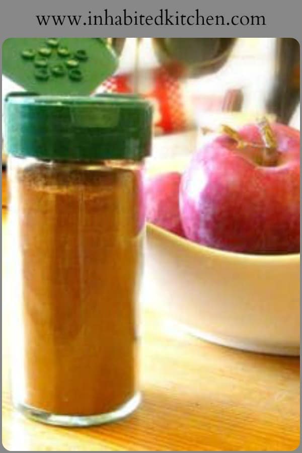 Make your own Apple Pie Spice Blend, to celebrate apple season, and enjoy a different flavor in cereal, coffee, and baked goods! #glutenfree #spicemix